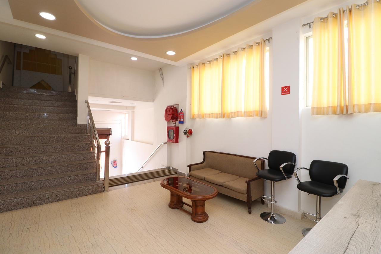 Oyo 13406 Hotel Golden Leaf Bareilly Dış mekan fotoğraf