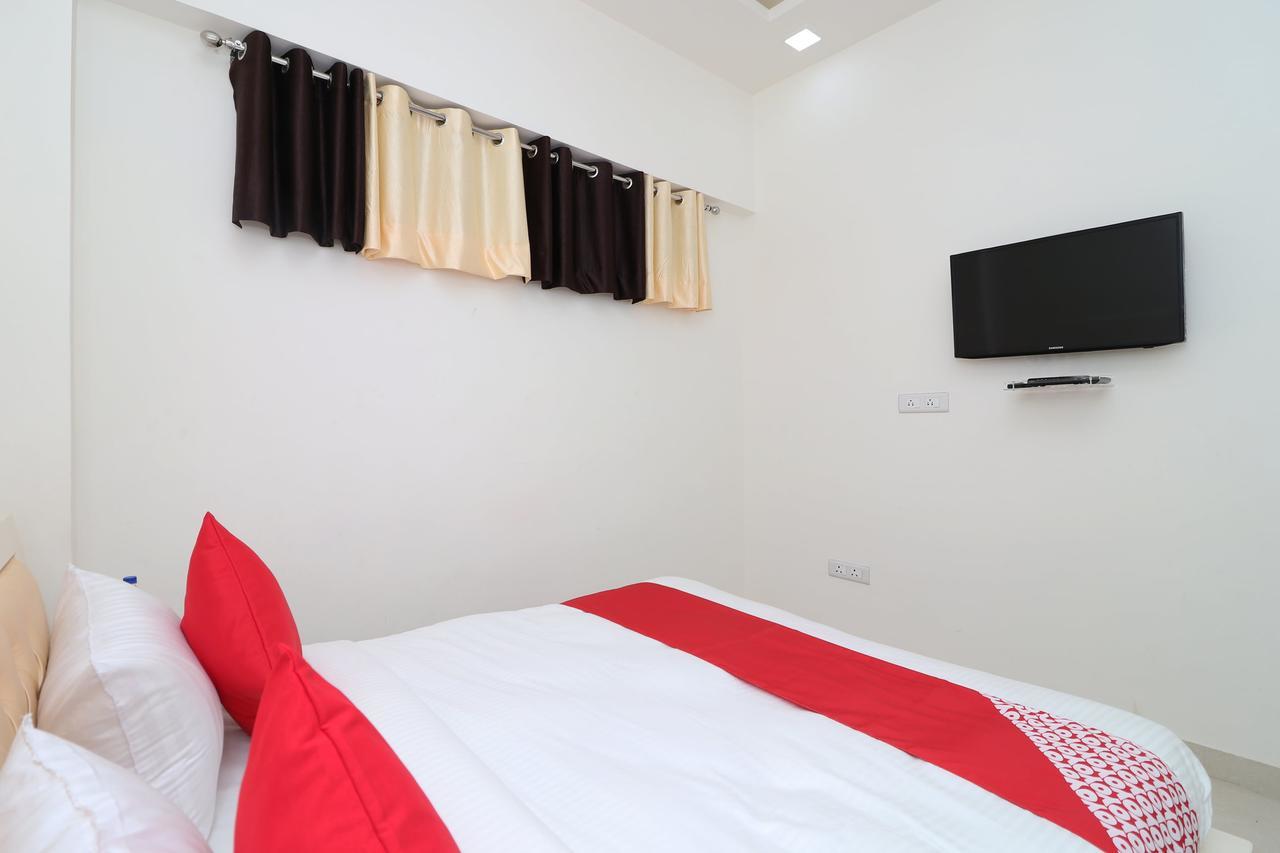Oyo 13406 Hotel Golden Leaf Bareilly Dış mekan fotoğraf