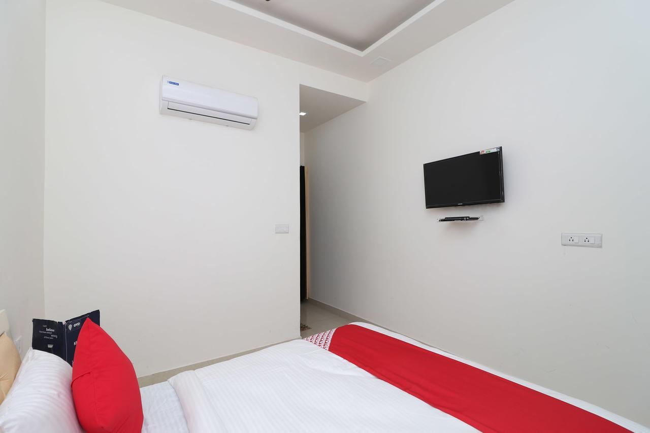 Oyo 13406 Hotel Golden Leaf Bareilly Dış mekan fotoğraf