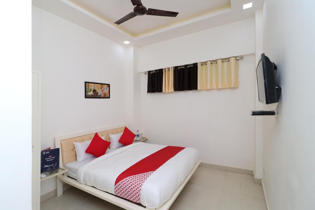 Oyo 13406 Hotel Golden Leaf Bareilly Dış mekan fotoğraf